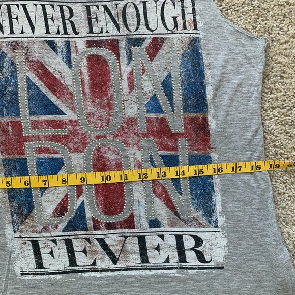 2/$16 EUC “Never Enough London Fever” Top size L - Picture 4 of 5